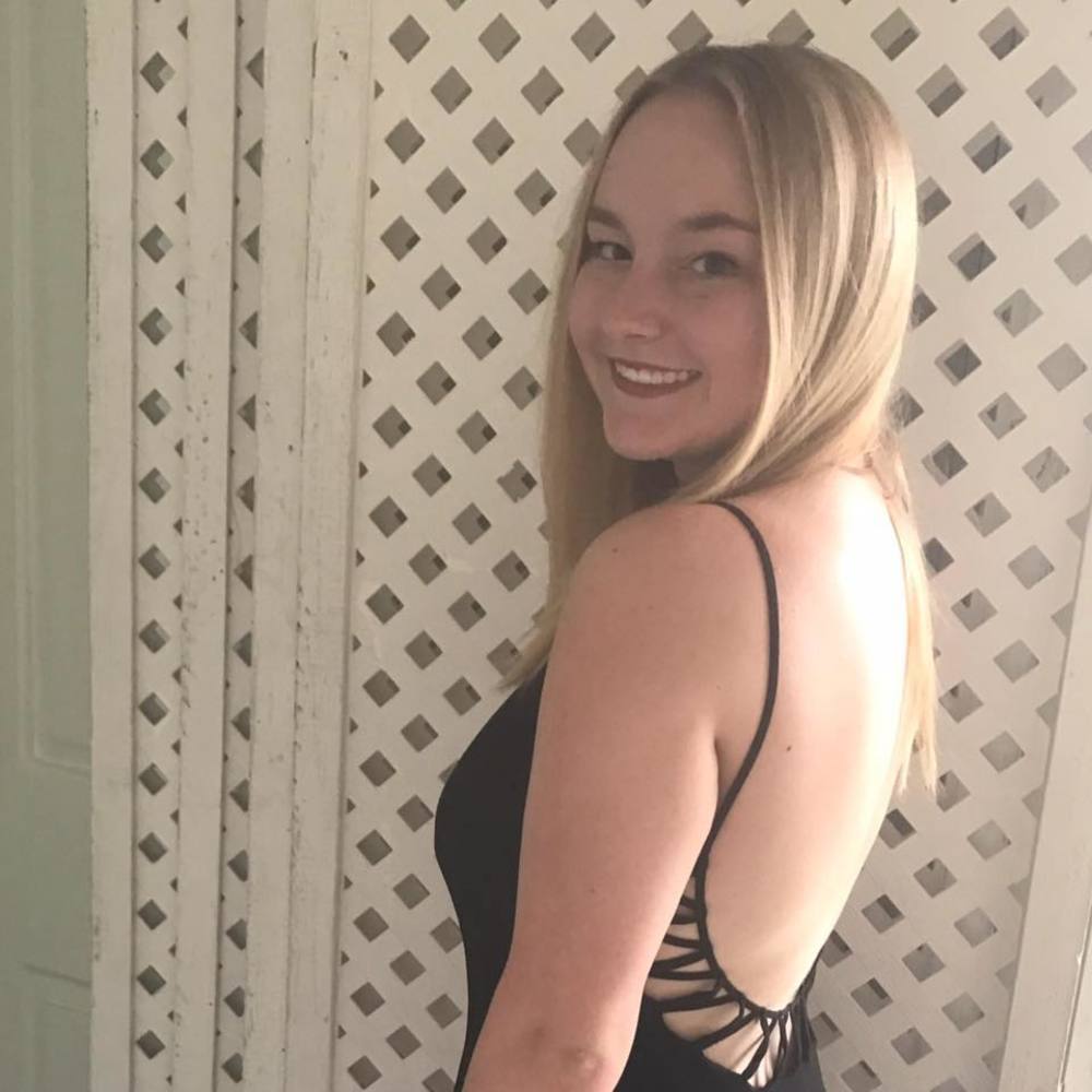 Meet your Posher, Alexandra
